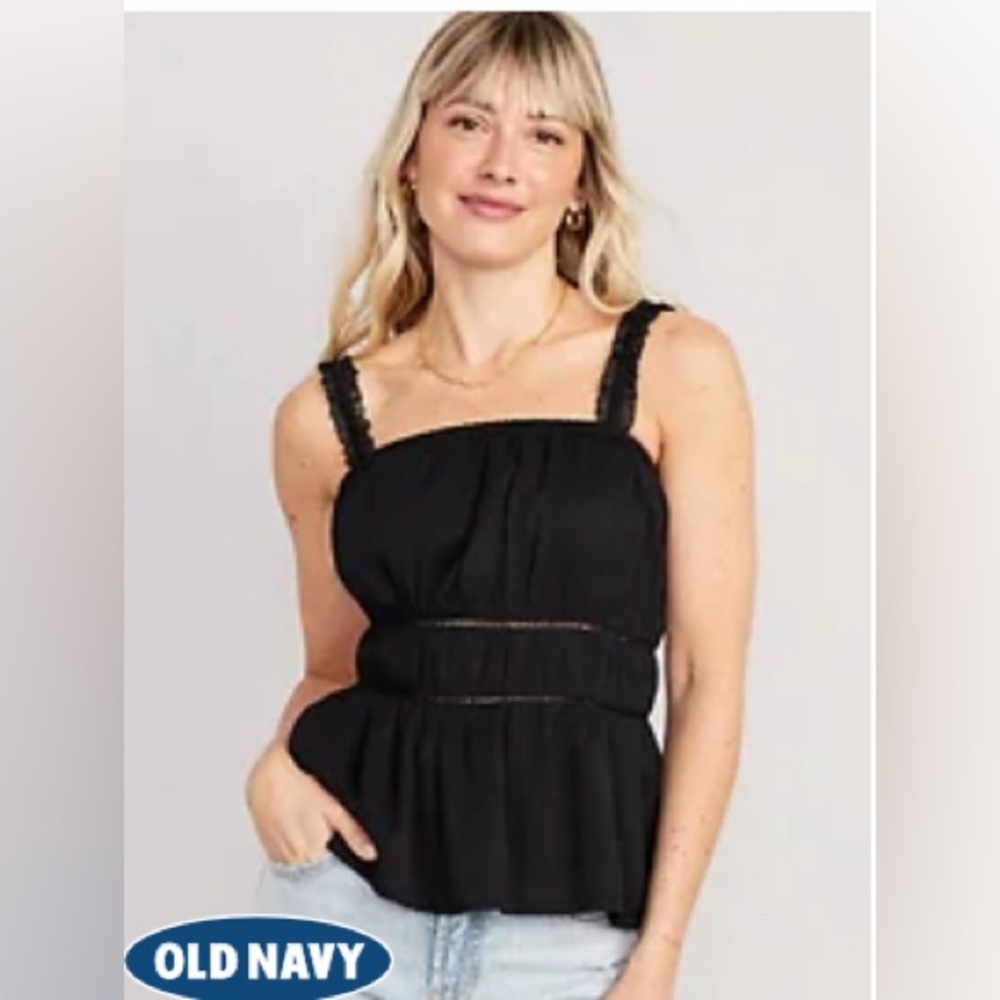 Old Navy ruffle camo top. Medium.